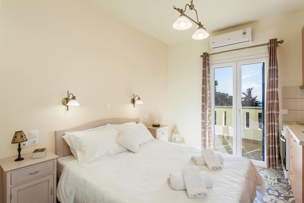 Stafylos Suites & Boutique Hotel חדר תמונה
